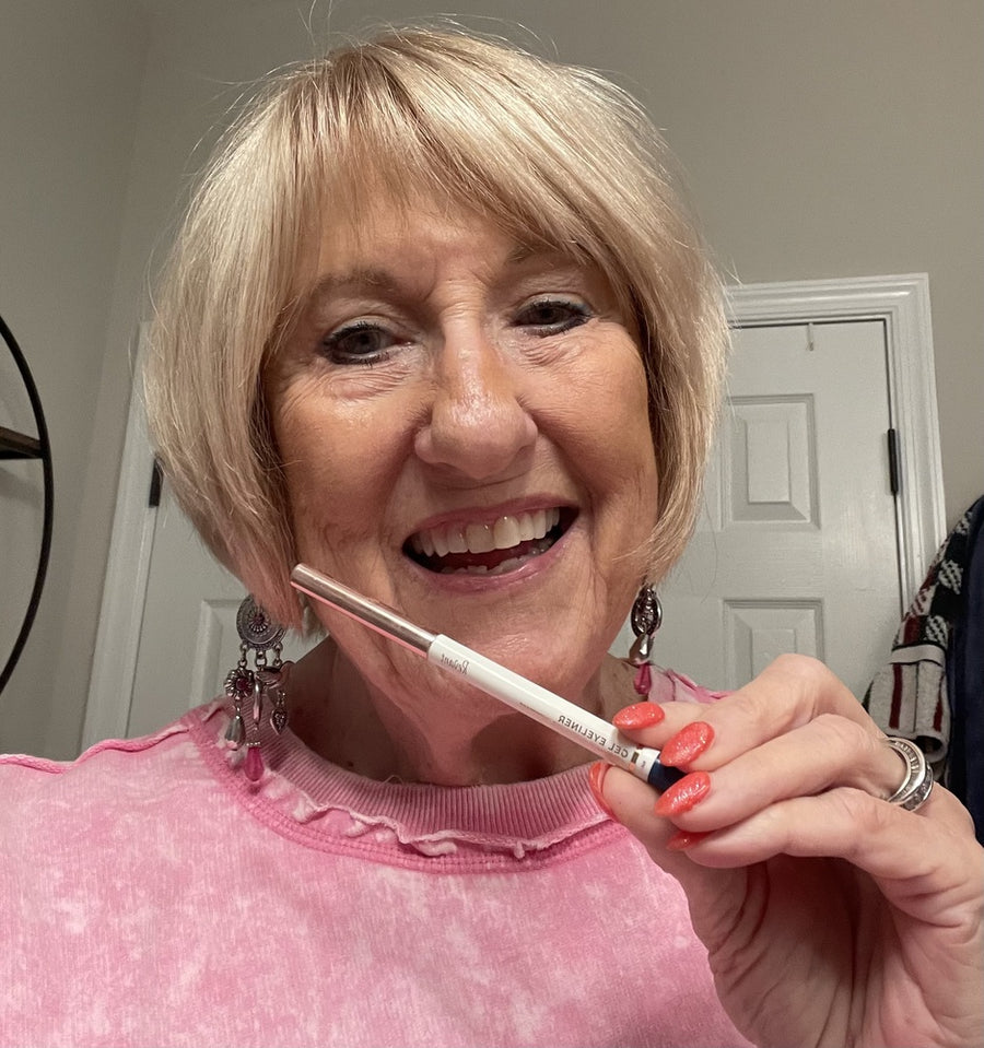 At 74, I find this liner works without pulling my lids!